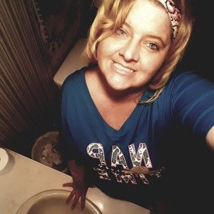 Meet your Posher, Joanie